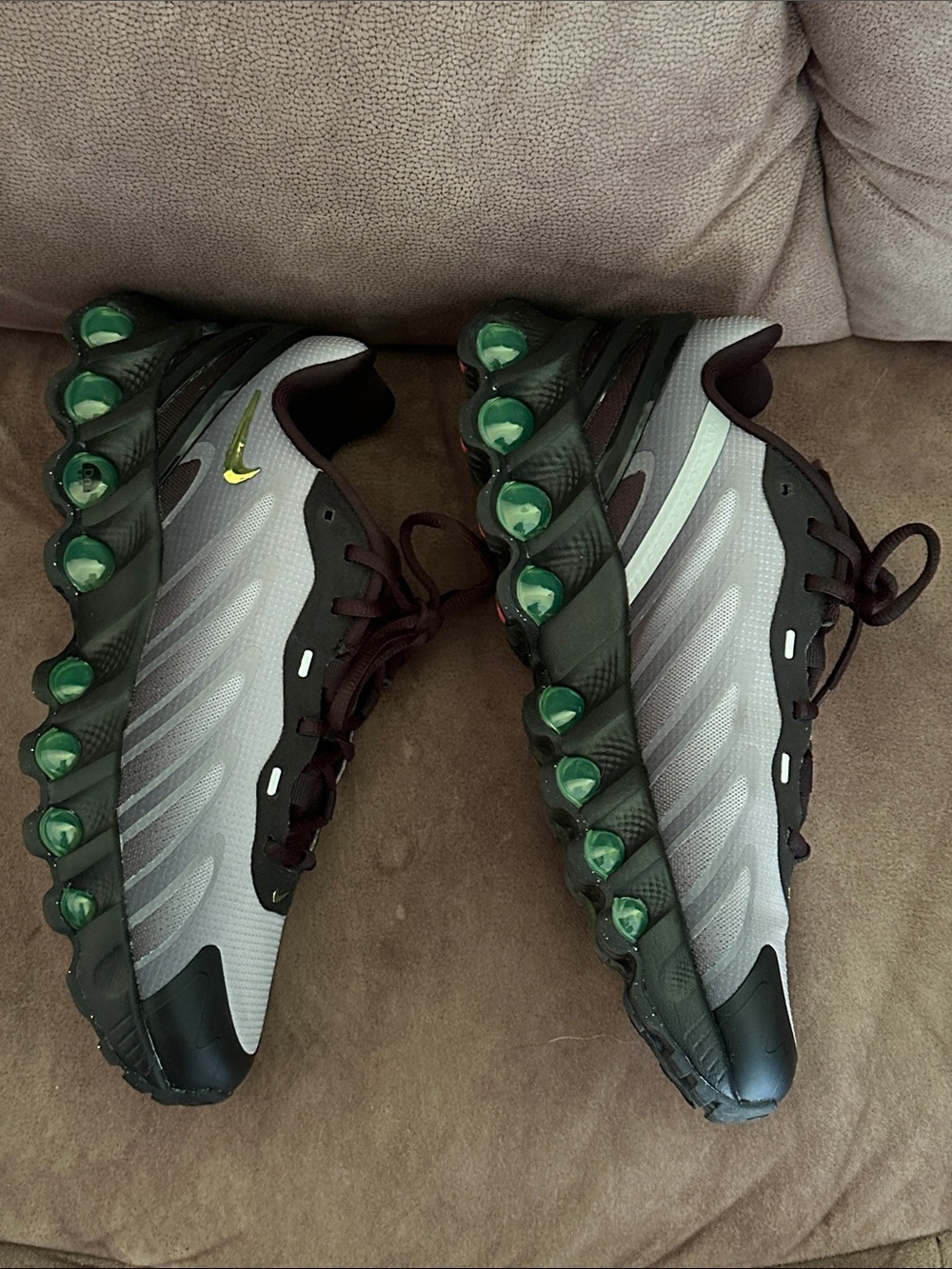 Nike Air Max DN8 (GS) size 5.5Y
